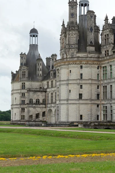 El castillo real de Chambord en Cher Valley, Francia — Foto de Stock