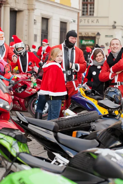 Parada Mikołaje na motocyklach wokół rynku głównego w Krakowie — Zdjęcie stockowe