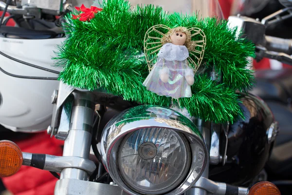 Noel Noel Baba motosiklet dekore edilmiştir. — Stok fotoğraf