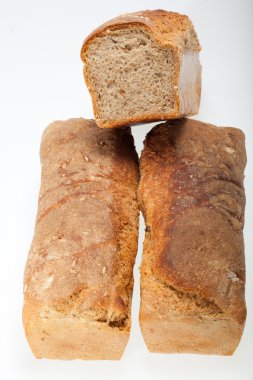 Geleneksel olarak kızartılmış büyük somunlar.