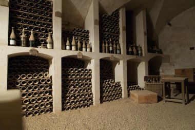 depolama birimine kale valencay şarap mahzeni. Loire Vadisi. Fransa