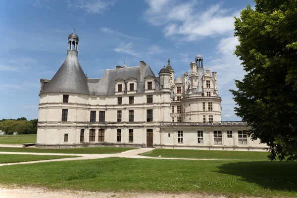 Zamek chambord, w dolinie rzeki cher, Francja — Zdjęcie stockowe