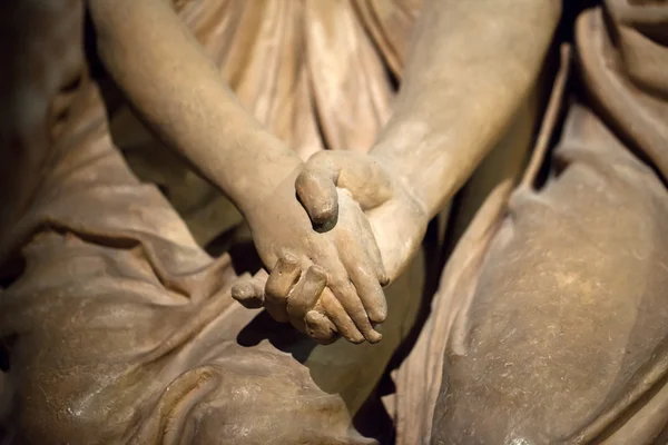 Castillo de Blois - La espléndida escultura de dos enamorados —  Fotos de Stock