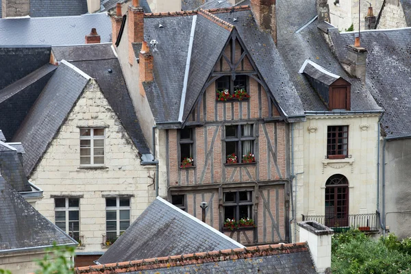Casa de entramado de madera en Chinon, Valle de Vienne, Francia —  Fotos de Stock