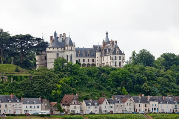 Schloss Chaumont-sur-loire. Schloss Chaumont ist eines der ältesten Schlösser der Loire. — Stockfoto