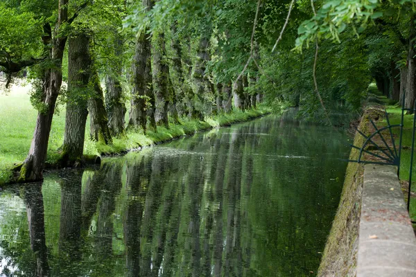 Slott chenonceau och dess trädgårdar — Stockfoto