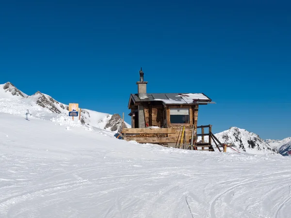 Área de esqui nos Alpes — Fotografia de Stock