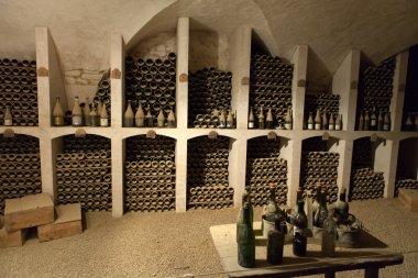 depolama birimine kale valencay şarap mahzeni. Loire Vadisi. Fransa