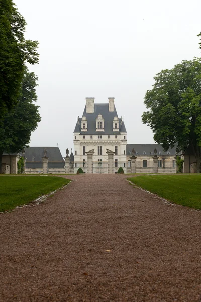 Jardin et Château de Valencay dans la vallée de la Loire en France — Photo