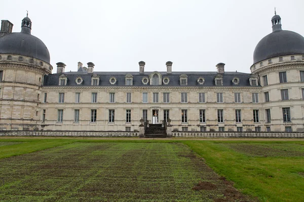 Jardin et Château de Valencay dans la vallée de la Loire en France — Photo