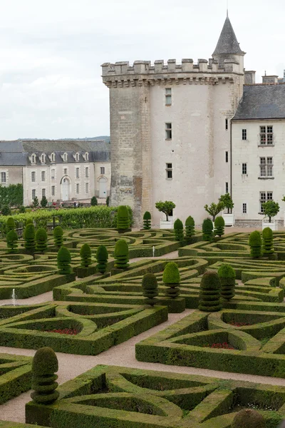 Jardins et Château de Villandry dans la vallée de la Loire en France — Photo