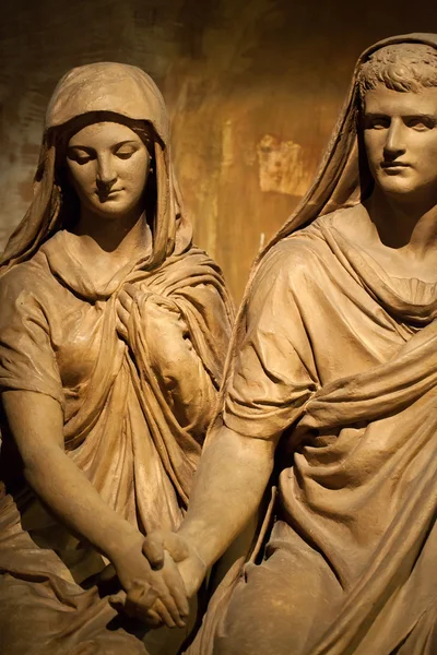 Castillo de Blois - La espléndida escultura de dos enamorados — Foto de Stock