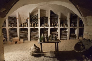 depolama birimine kale valencay şarap mahzeni. Loire Vadisi. Fransa