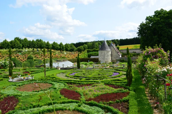 Anspruchsvoller und geschmackvoller Garten und Schloss La Chatonniere in der Nähe von Villandry. Loire-Tal — Stockfoto