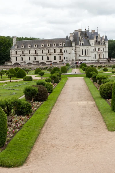 Trädgård och slott chenonceau. — Stockfoto