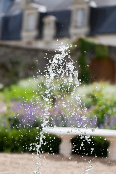 Jardín sutil, sofisticado y lleno de sabor y castillo La Chatonniere cerca de Villandry. Valle del Loira —  Fotos de Stock