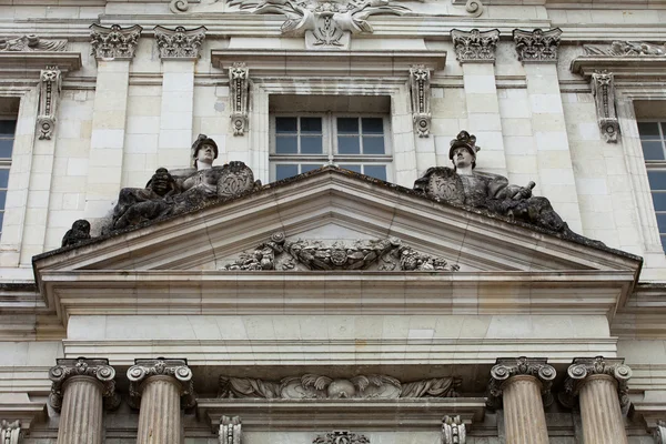 Slottet av blois.facade av gaston d'orleans vingen. Loiredalen, Frankrike — Stockfoto