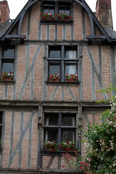 Casa de entramado de madera en Chinon, Valle de Vienne, Francia —  Fotos de Stock