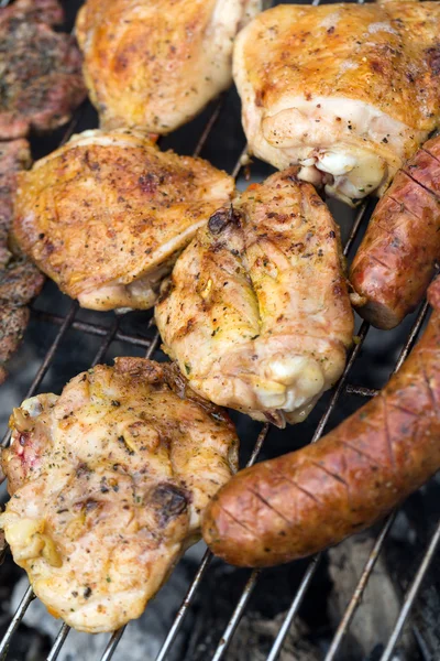 Barbecue with delicious grilled meat on grill — Stock Photo, Image