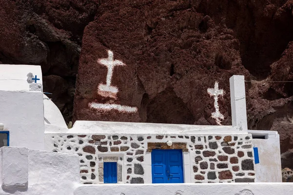 Greek Church Built Mountain Located Famous Red Beach Akrotiri Santorini — Stock Photo, Image
