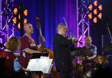 Krakow, Polonya - 10 Temmuz 2021: Nigel Kennedy Krakow 'da düzenlenen 26.