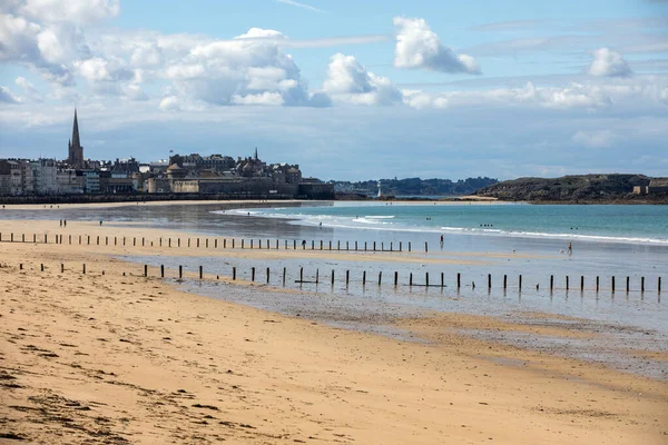 Widok Plażę Stare Miasto Saint Malo Bretania Francja — Zdjęcie stockowe