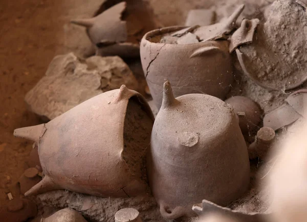 Santorini Greece July 2021 Recovered Ancient Pottery Prehistoric Town Akrotiri — Stock Photo, Image