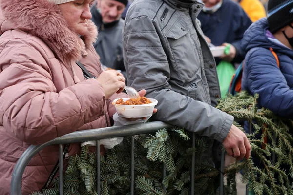 Krakow Poland Dec 2021 Christmas Eve Poor Homeless Main Square — Stock Photo, Image