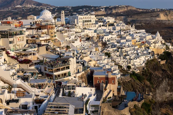 Fira Santorini Grecia Junio 2021 Ciudad Encalada Fira Cálidos Rayos —  Fotos de Stock