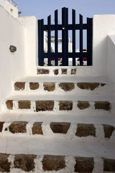 Bilhete Azul Fechado Degraus Pedra Estreitos Uma Peça Tradicional Arquitetura — Fotografia de Stock