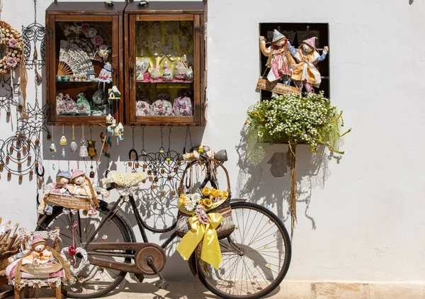 Alberobello Italien September 2019 Traditionelle Apulische Souvenirs Vor Einem Geschäft — Stockfoto