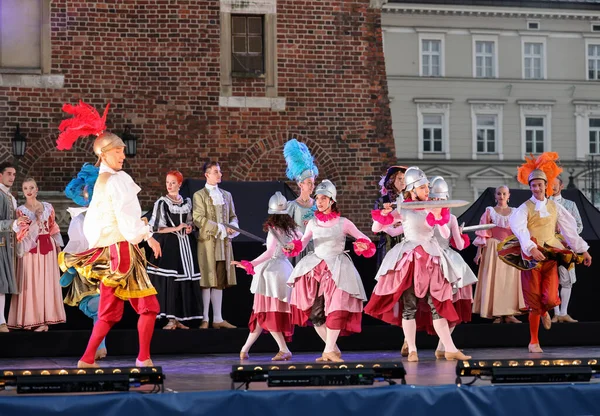 Krakow Polen Juli 2021 Konstnärer Kostymer Som Uppträder Scen Uppvisning — Stockfoto