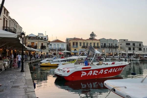Rethymnon Creta Grecia Septiembre 2021 Restaurantes Junto Agua Primera Hora —  Fotos de Stock