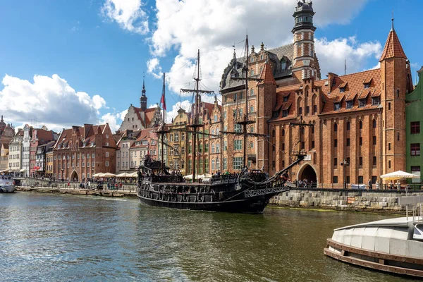 Gdansk Polonia Septiembre 2020 Puerto Pasajeros Río Motawa Una Réplica — Foto de Stock