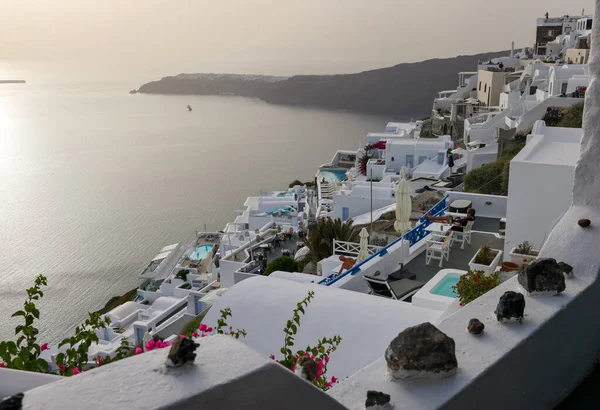 Imerovigli Santorini Grécia Julho 2021 Casas Caiadas Branco Com Terraços — Fotografia de Stock
