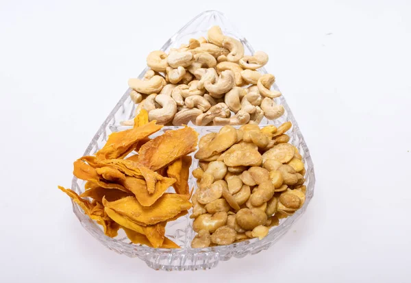 Geröstete Und Gesalzene Bohnen Cashewnüsse Und Getrocknete Mango Scheiben Für — Stockfoto