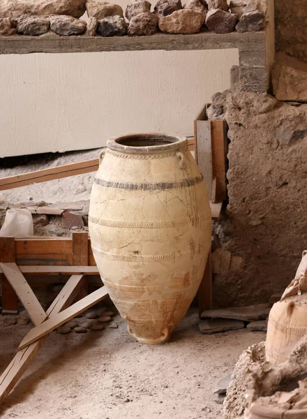 Santorini Greece July 2021 Recovered Ancient Pottery Prehistoric Town Akrotiri — Stock Photo, Image