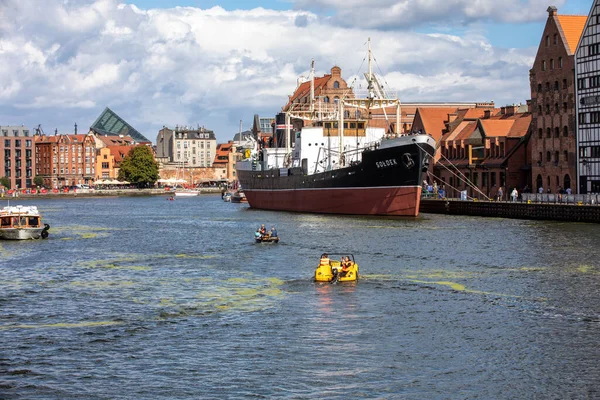 波兰格但斯克 2020年9月6日 索尔德克号是第二次世界大战后在波兰建造的第一艘船 于今天驶向格但斯克造船厂和博物馆 — 图库照片