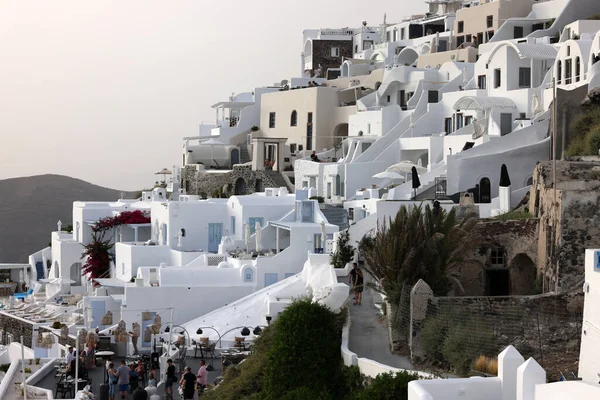 Imerovigli Santorini Grecia Luglio 2021 Case Imbiancate Con Terrazze Piscine — Foto Stock