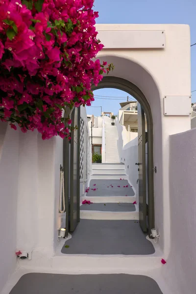 Escalones Piedra Estrechos Una Pieza Tradicional Arquitectura Isla Santorini Países —  Fotos de Stock