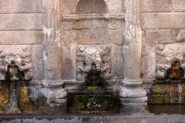 Rimondi Brunnen Der Altstadt Von Rethymnon Heißen Sommertagen Kreta Griechenland — Stockfoto