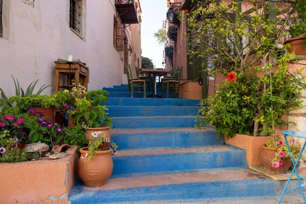 Piccola Strada Stretta Con Scale Blu Nel Centro Storico Rethymnon — Foto Stock