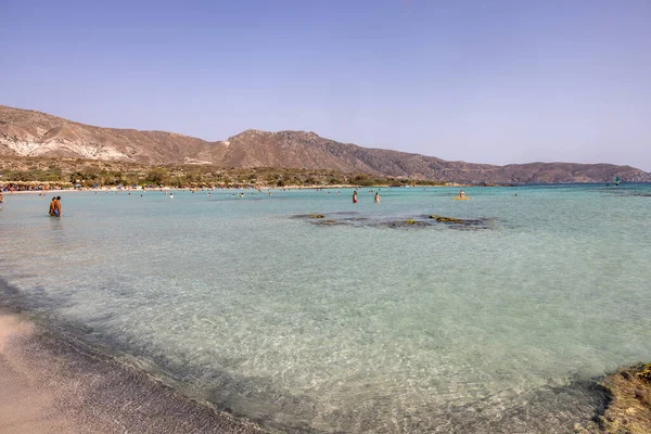 Elafonisi Creta Grécia Setembro 2021 Pessoas Relaxando Famosa Praia Coral — Fotografia de Stock