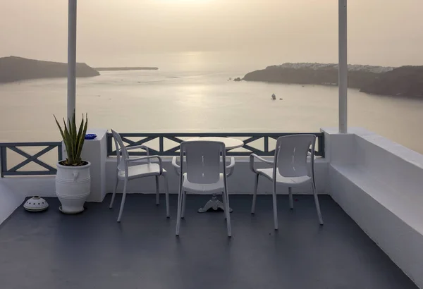 Stühle Auf Der Terrasse Dorf Imerovigli Mit Fantastischem Blick Auf — Stockfoto