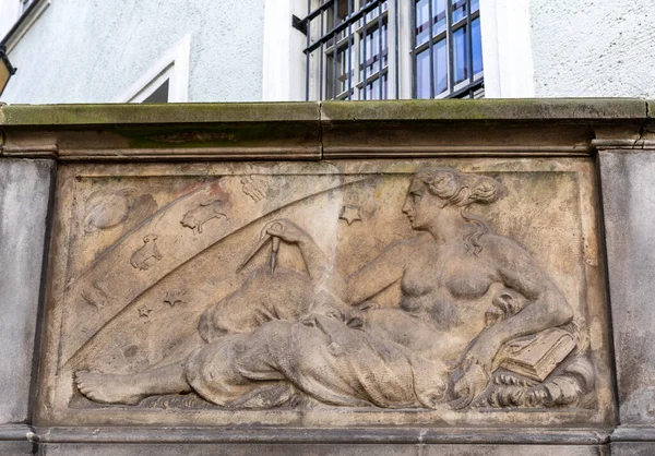 Relief Pierre Décorant Les Entrées Des Maisons Rue Mariacka Gdansk — Photo