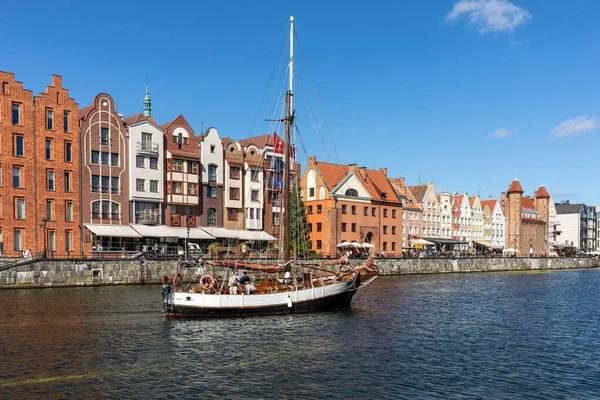 폴란드 Gdansk 2020 Gdansk Old Town 폴란드 모톨라 강기슭에 역사적 — 스톡 사진