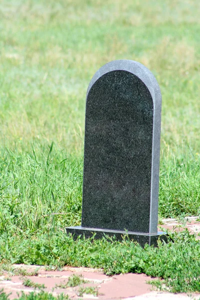 Blank gravestone — Stock Photo, Image