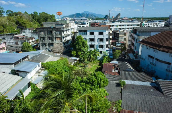 Krabi Tailandia Febrero 2020 Techos Muros Calles Secundarias Del Centro —  Fotos de Stock