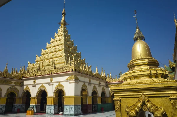 Mahamuni Buddha Temple Βουδιστικός Ναός Και Σημαντικό Προσκύνημα Στο Mandalay — Φωτογραφία Αρχείου