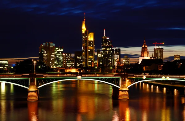 Night View of Frankfurt. Frankfurt Skyline at Night with Reflection in the — Stock Photo, Image
